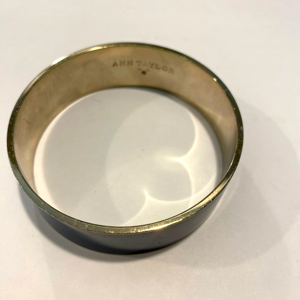 Ann Taylor black and gold enameled bangle bracelet. Preowned